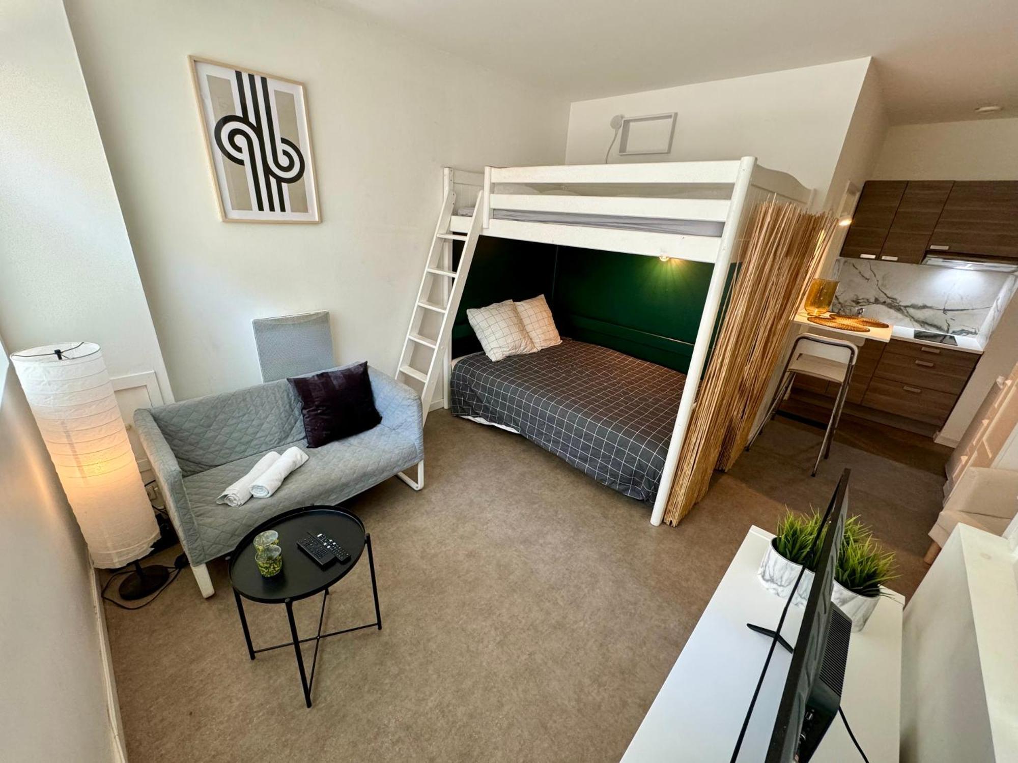Suite Noya Villeurbanne Bagian luar foto