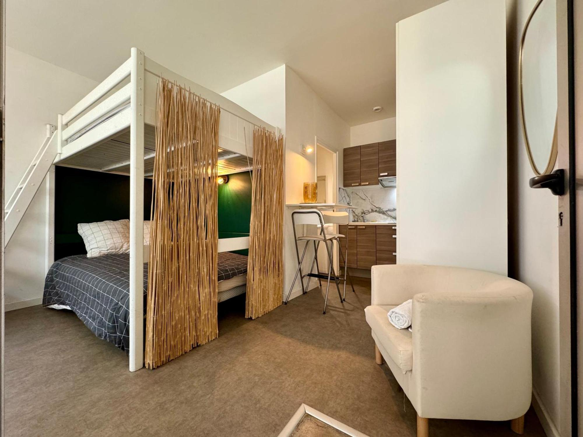 Suite Noya Villeurbanne Bagian luar foto